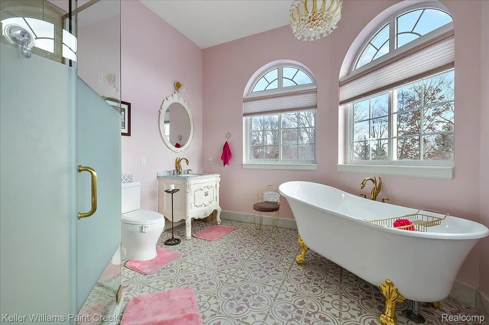 68050 Hillside Lane Washington Township, MI 48095