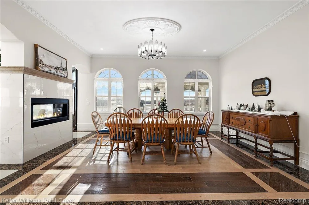 68050 Hillside Lane Washington Township, MI 48095