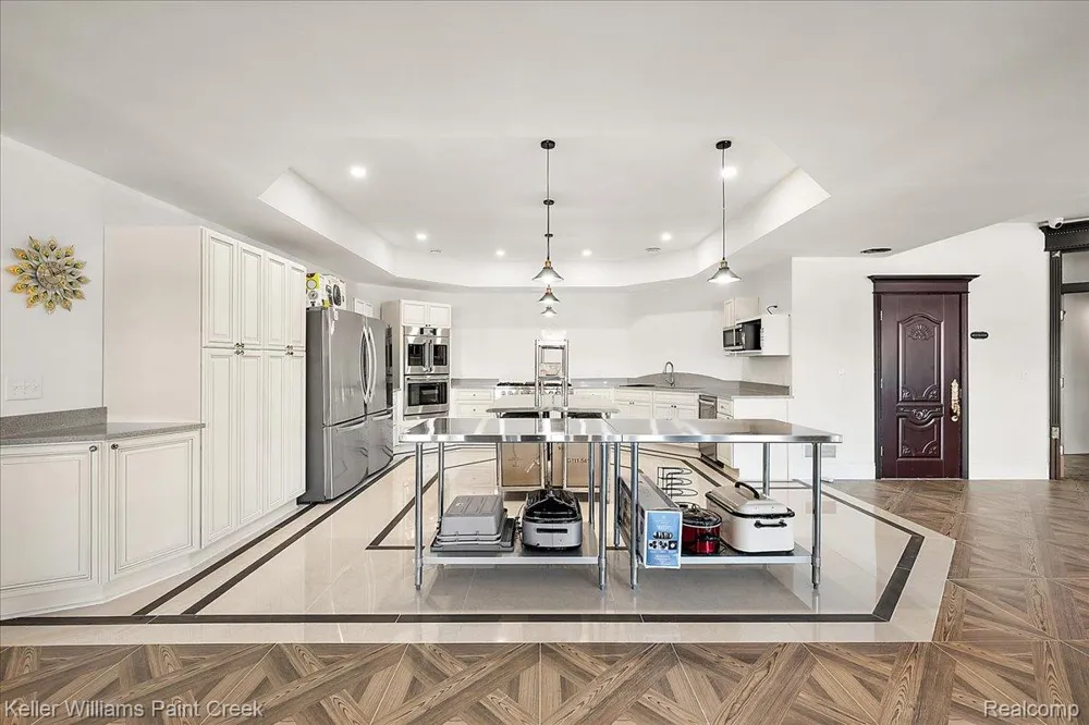 68050 Hillside Lane Washington Township, MI 48095