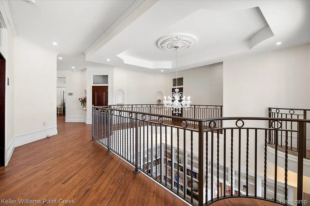 68050 Hillside Lane Washington Township, MI 48095