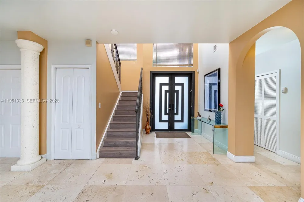 19520 SW 206th St Miami, FL 33187