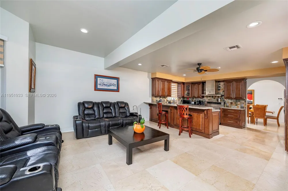 19520 SW 206th St Miami, FL 33187