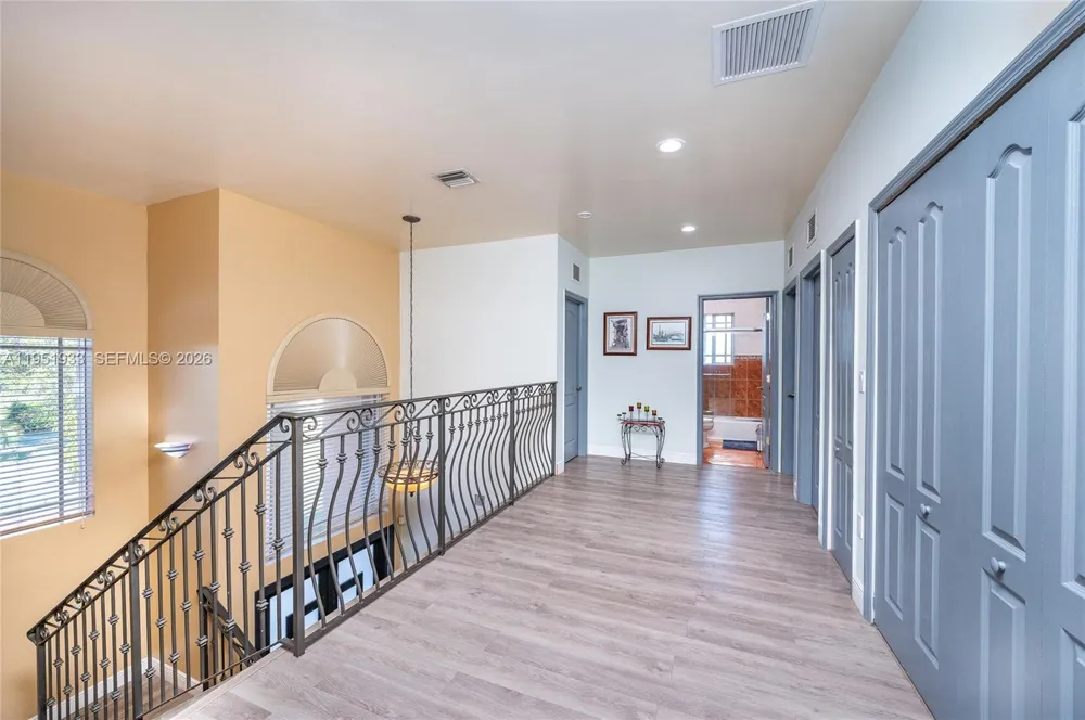 19520 SW 206th St Miami, FL 33187