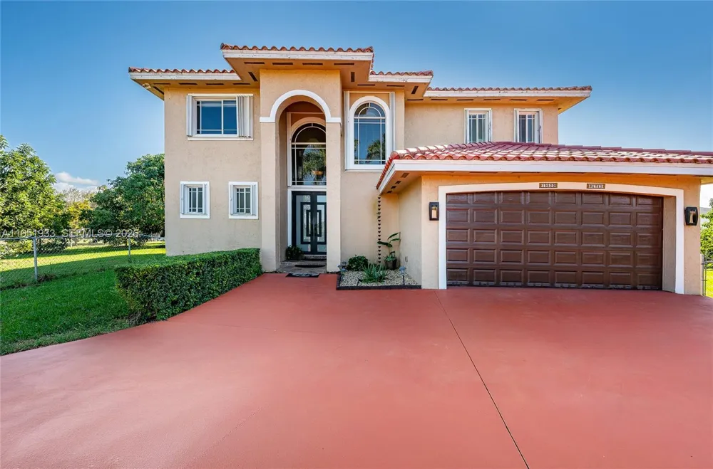 19520 SW 206th St Miami, FL 33187