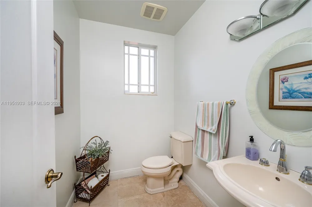 19520 SW 206th St Miami, FL 33187