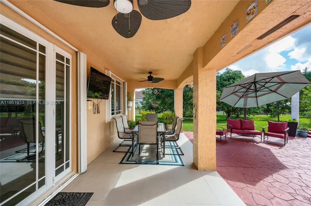 19520 SW 206th St Miami, FL 33187