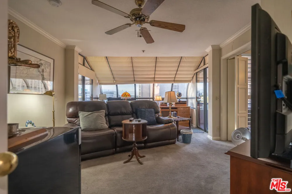 880 W 1st Street #506 Los Angeles, CA 90012