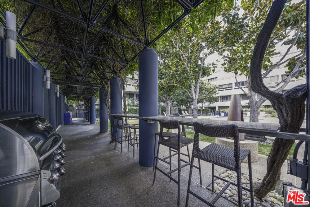880 W 1st Street #506 Los Angeles, CA 90012