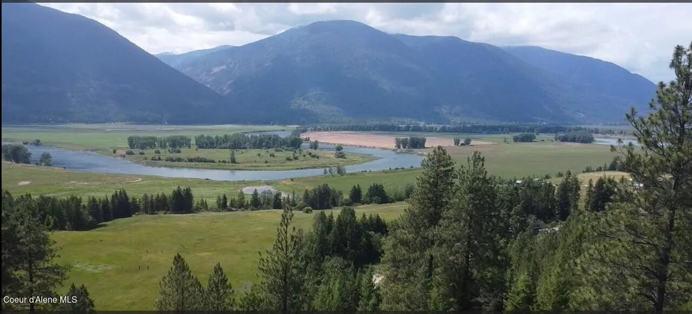 2447 Turner Hill Road Bonners Ferry, ID 83805