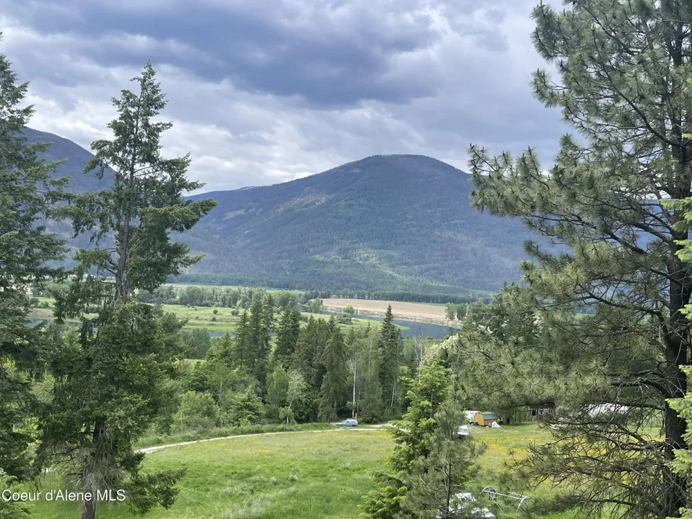 2447 Turner Hill Road Bonners Ferry, ID 83805