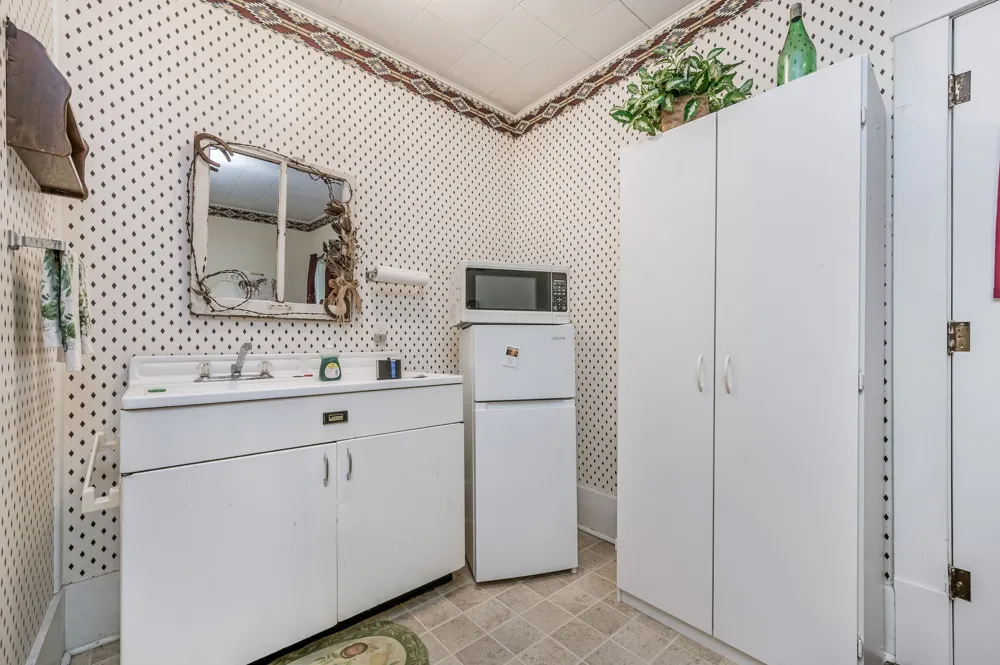 1204 E Cheyenne Canadian, TX 79014