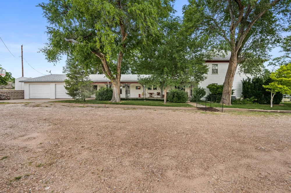 1204 E Cheyenne Canadian, TX 79014