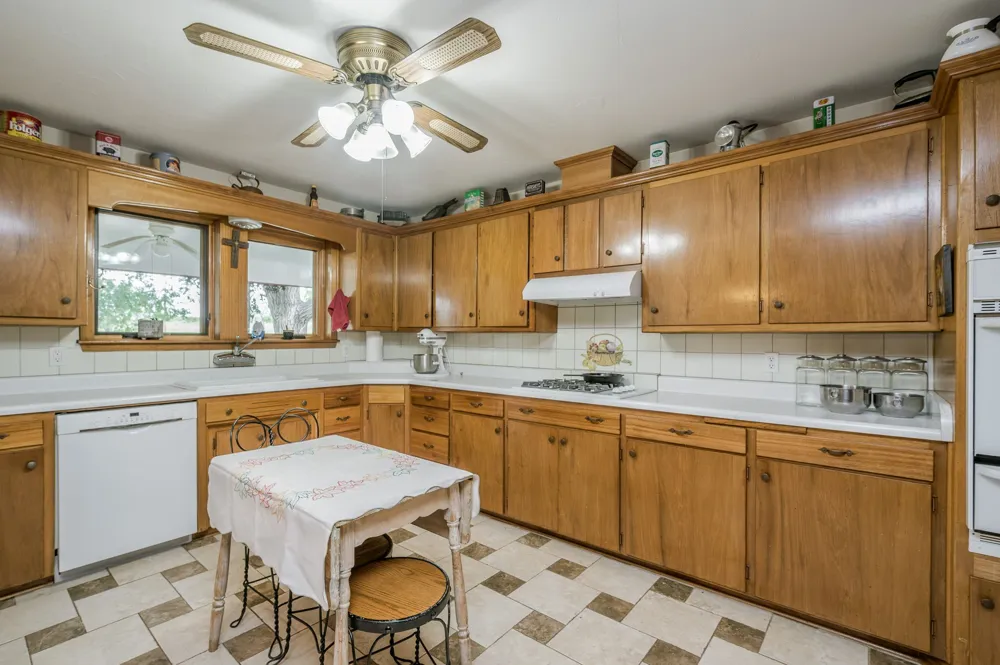 1204 E Cheyenne Canadian, TX 79014