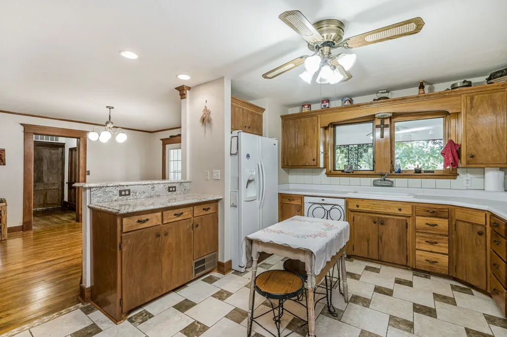 1204 E Cheyenne Canadian, TX 79014