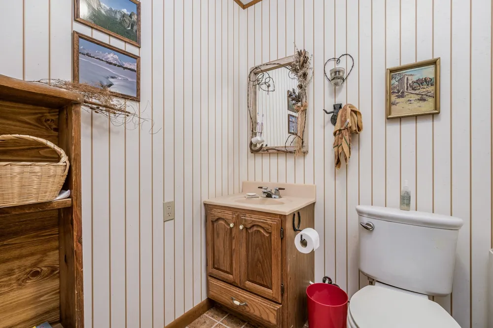 1204 E Cheyenne Canadian, TX 79014