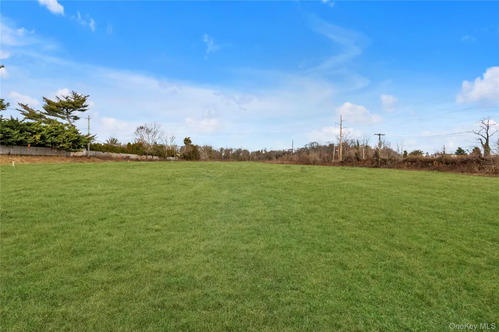 Address Not Shown Glen Head, NY 11545