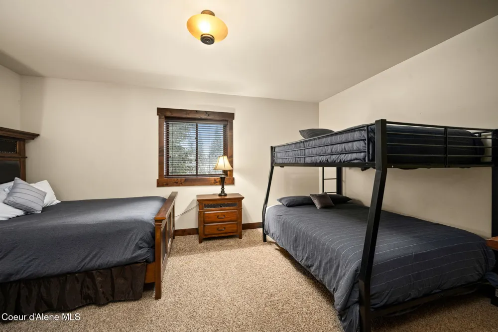 38 Avalanche Road ## 1 Sandpoint, ID 83864