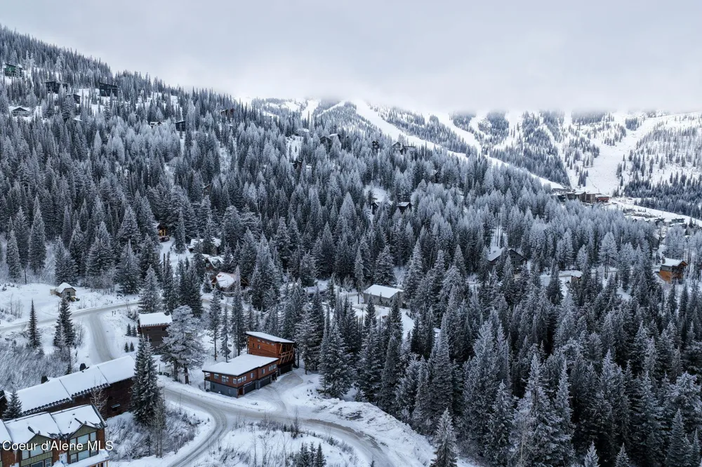38 Avalanche Road ## 1 Sandpoint, ID 83864