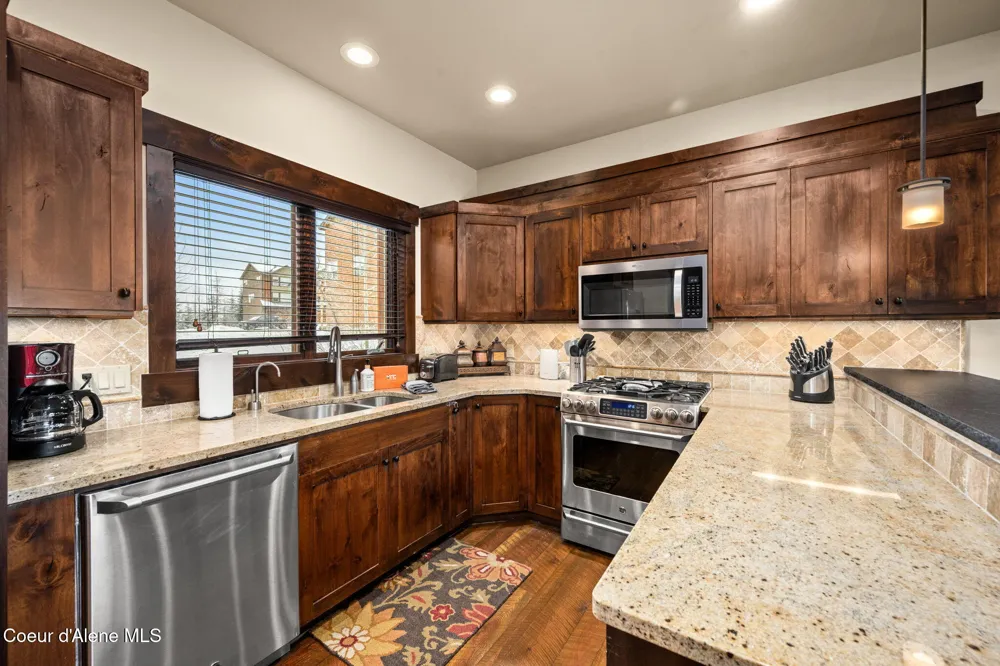 38 Avalanche Road ## 1 Sandpoint, ID 83864