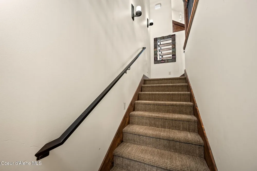 38 Avalanche Road ## 1 Sandpoint, ID 83864