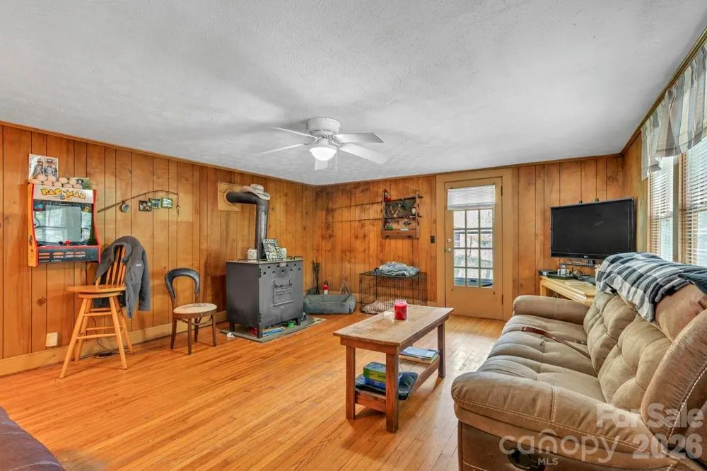 1068 Laurel Branch Road Vilas, NC 28692