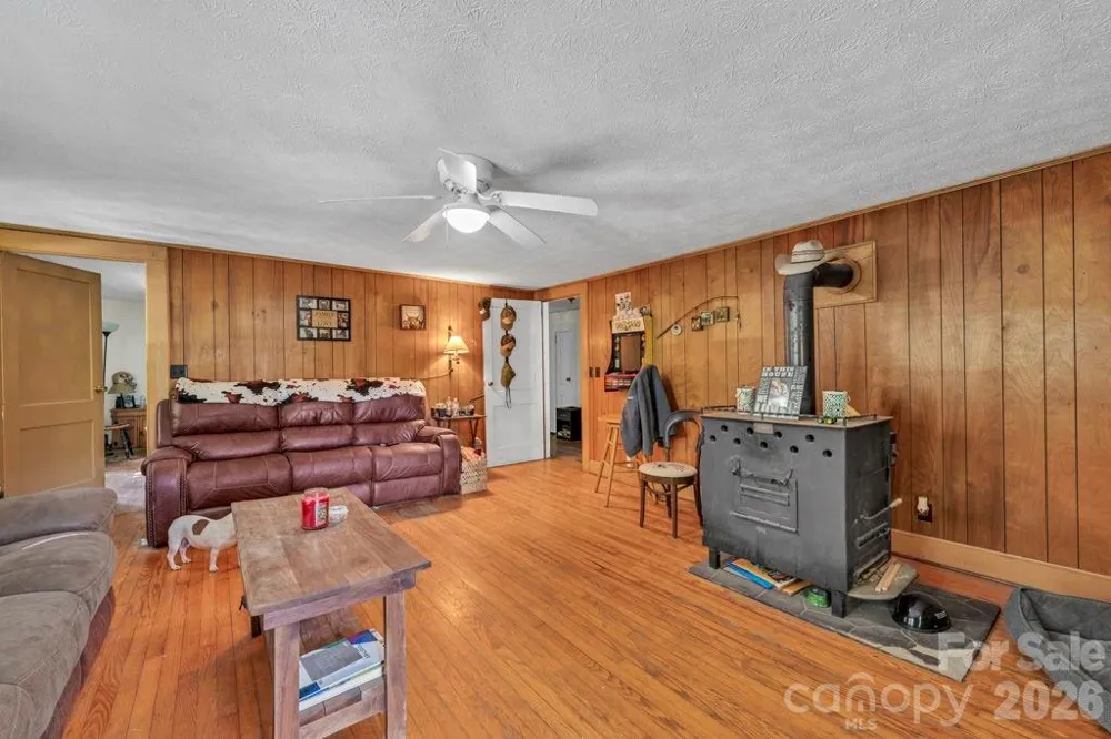 1068 Laurel Branch Road Vilas, NC 28692