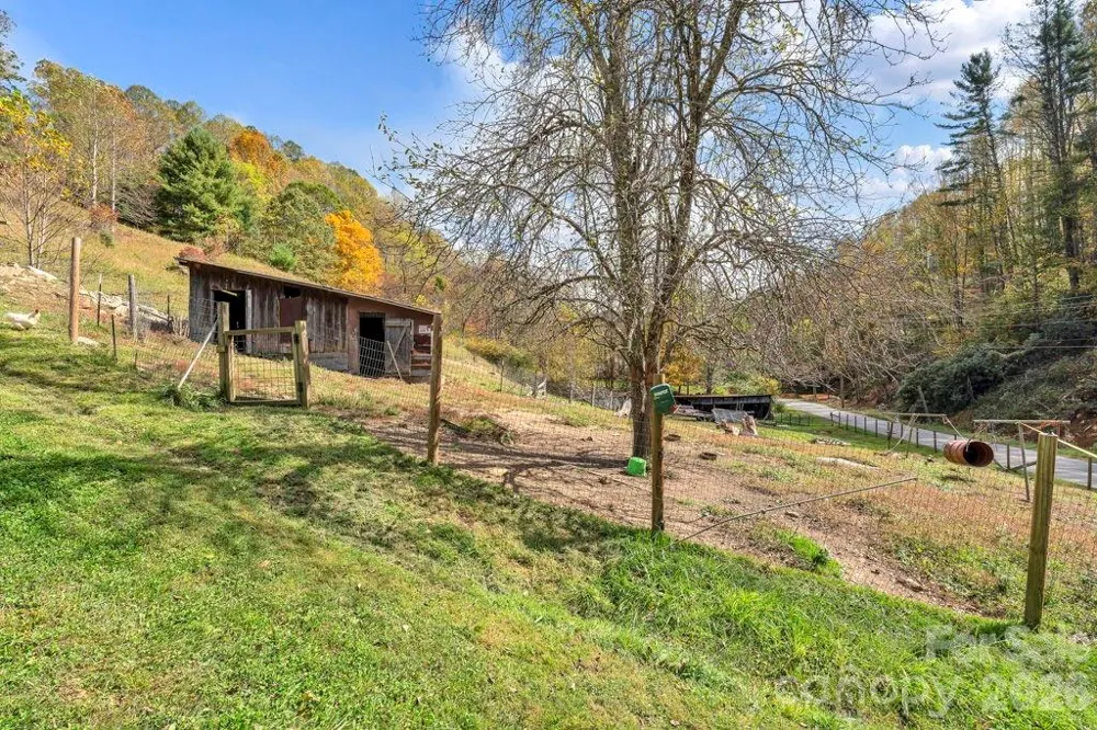 1068 Laurel Branch Road Vilas, NC 28692