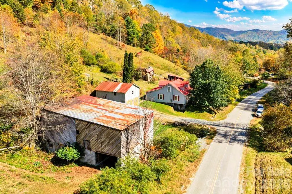 1068 Laurel Branch Road Vilas, NC 28692