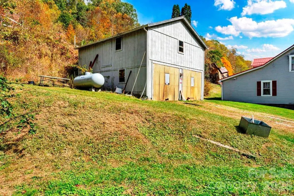 1068 Laurel Branch Road Vilas, NC 28692