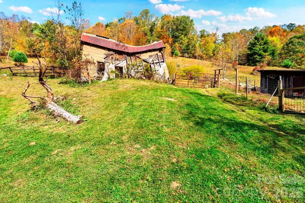 1068 Laurel Branch Road Vilas, NC 28692