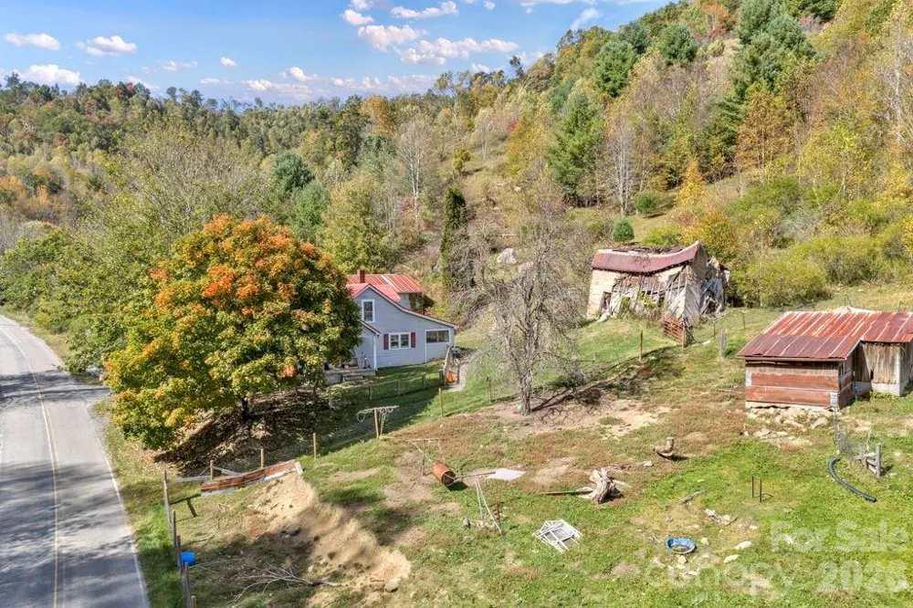 1068 Laurel Branch Road Vilas, NC 28692