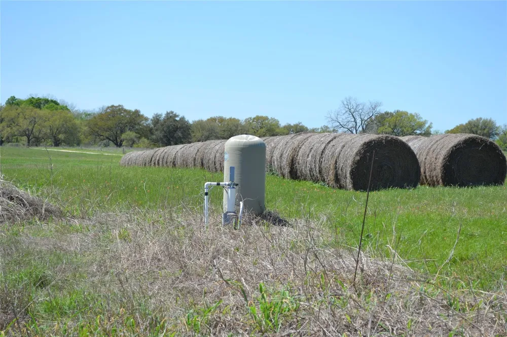 5568 Bleiblerville Road Bleiblerville, TX 78931