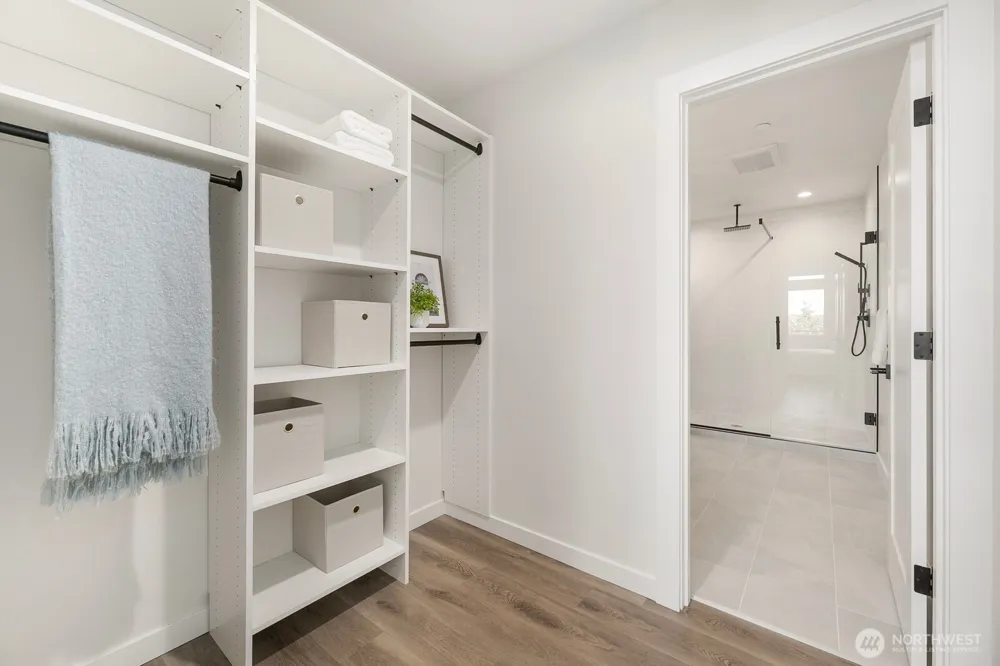 2019 W Bertona Seattle, WA 98199