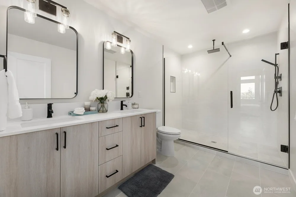 2019 W Bertona Seattle, WA 98199
