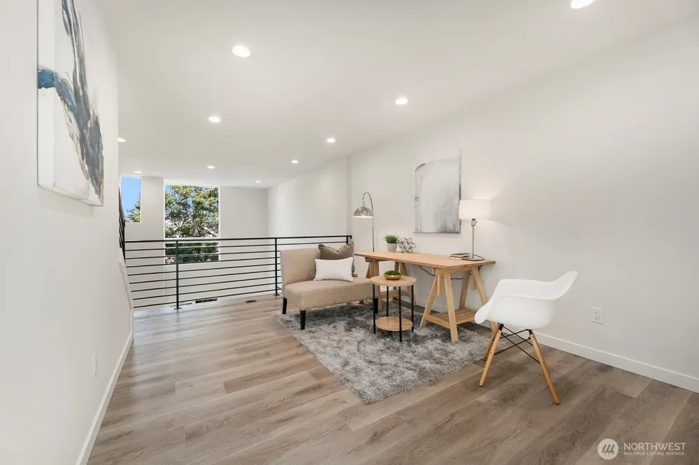 2019 W Bertona Seattle, WA 98199
