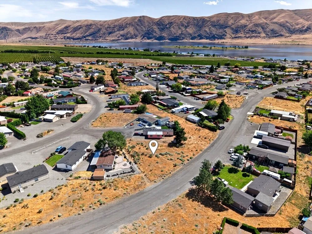306 Agate Lane SW Mattawa, WA 99349