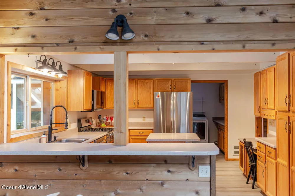900 Trestle Creek Road Hope, ID 83836
