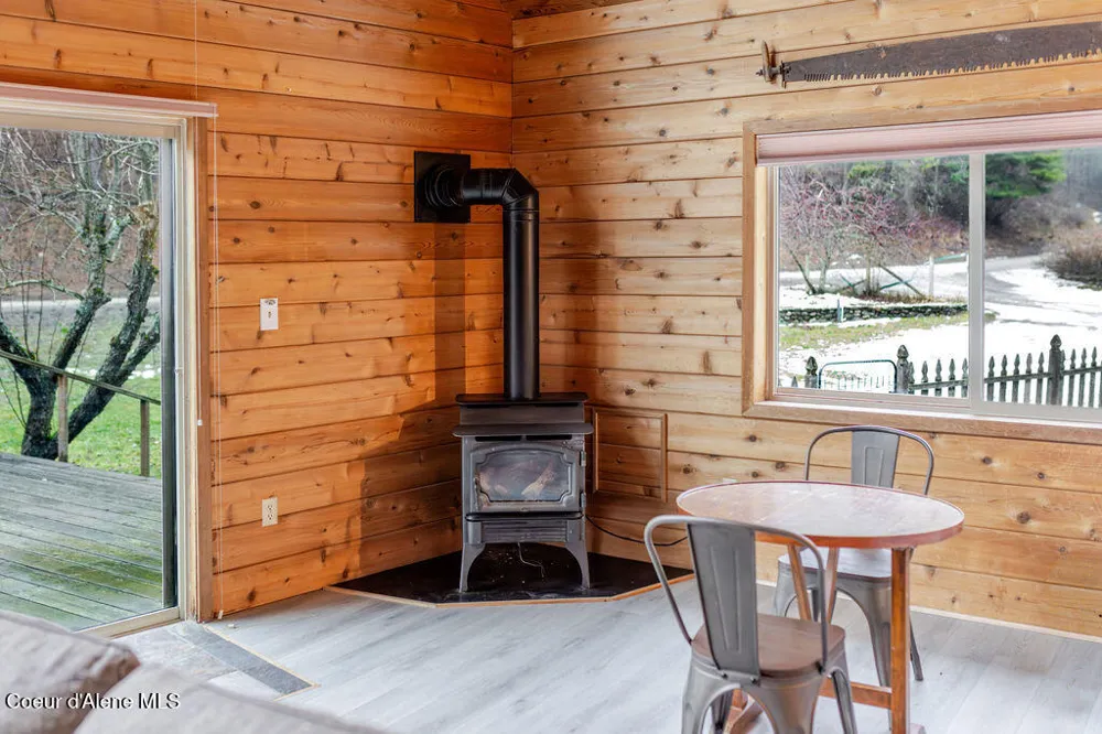 900 Trestle Creek Road Hope, ID 83836
