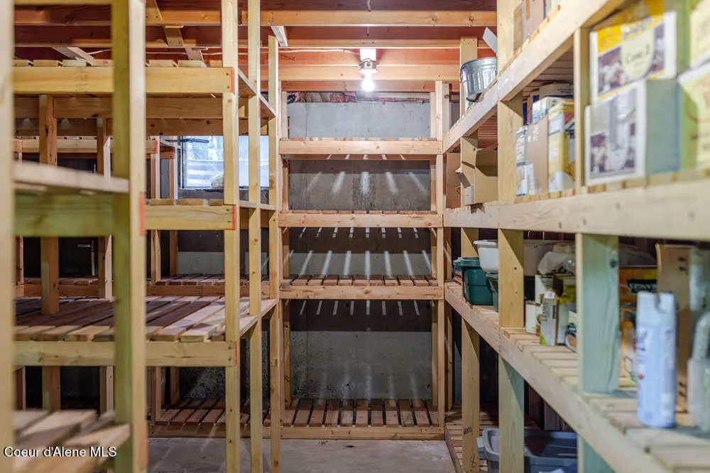 900 Trestle Creek Road Hope, ID 83836