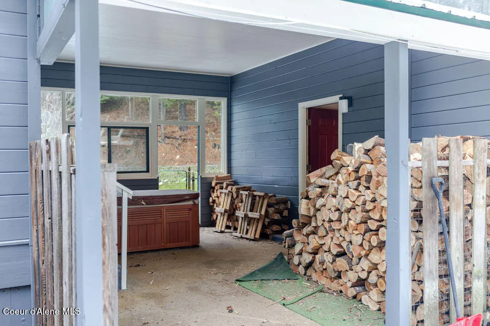 900 Trestle Creek Road Hope, ID 83836