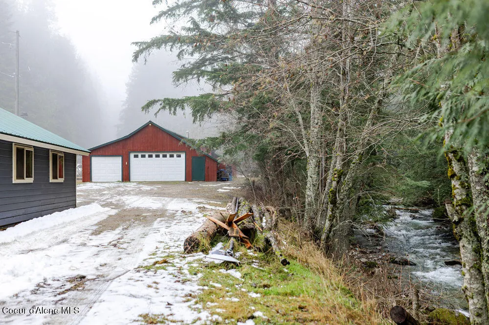 900 Trestle Creek Road Hope, ID 83836
