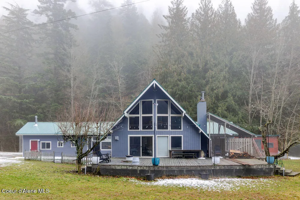900 Trestle Creek Road Hope, ID 83836