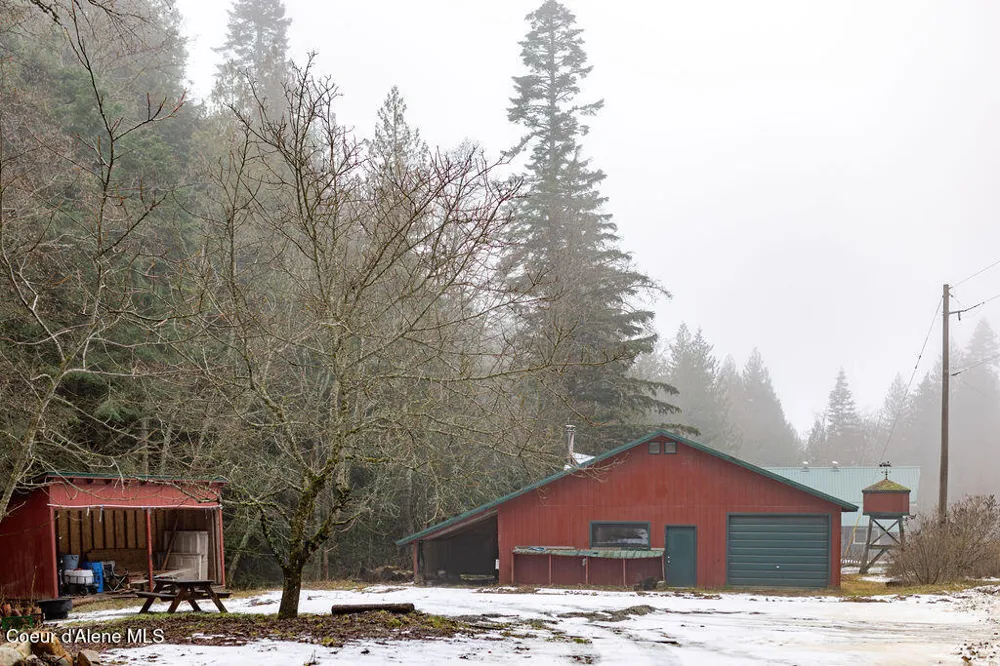 900 Trestle Creek Road Hope, ID 83836
