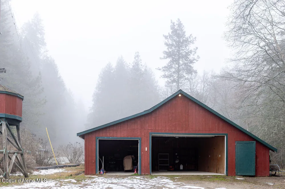 900 Trestle Creek Road Hope, ID 83836