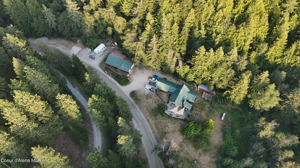 900 Trestle Creek Road Hope, ID 83836