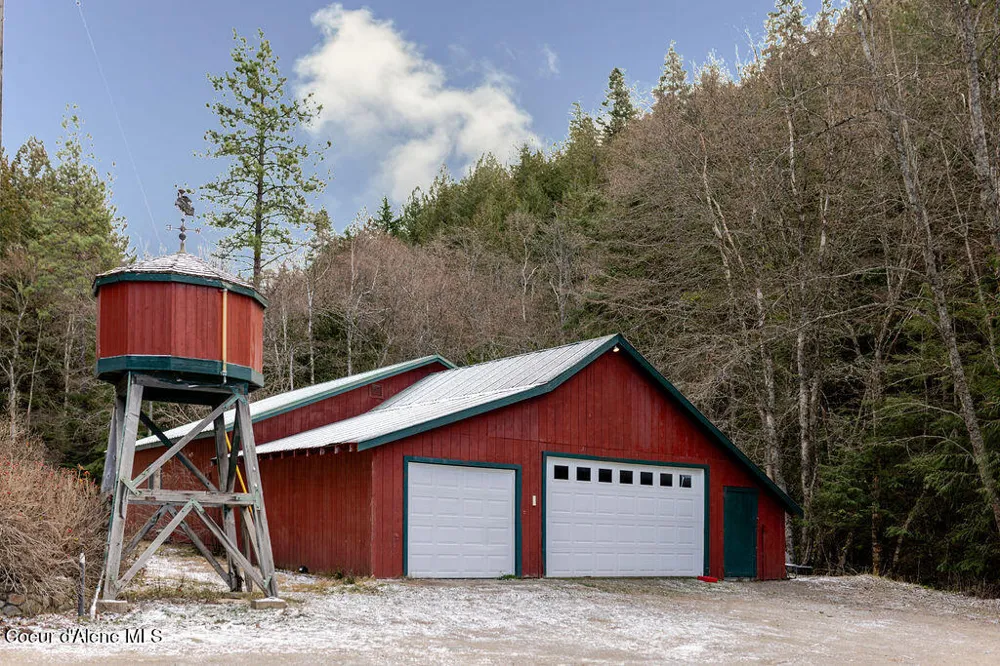 900 Trestle Creek Road Hope, ID 83836