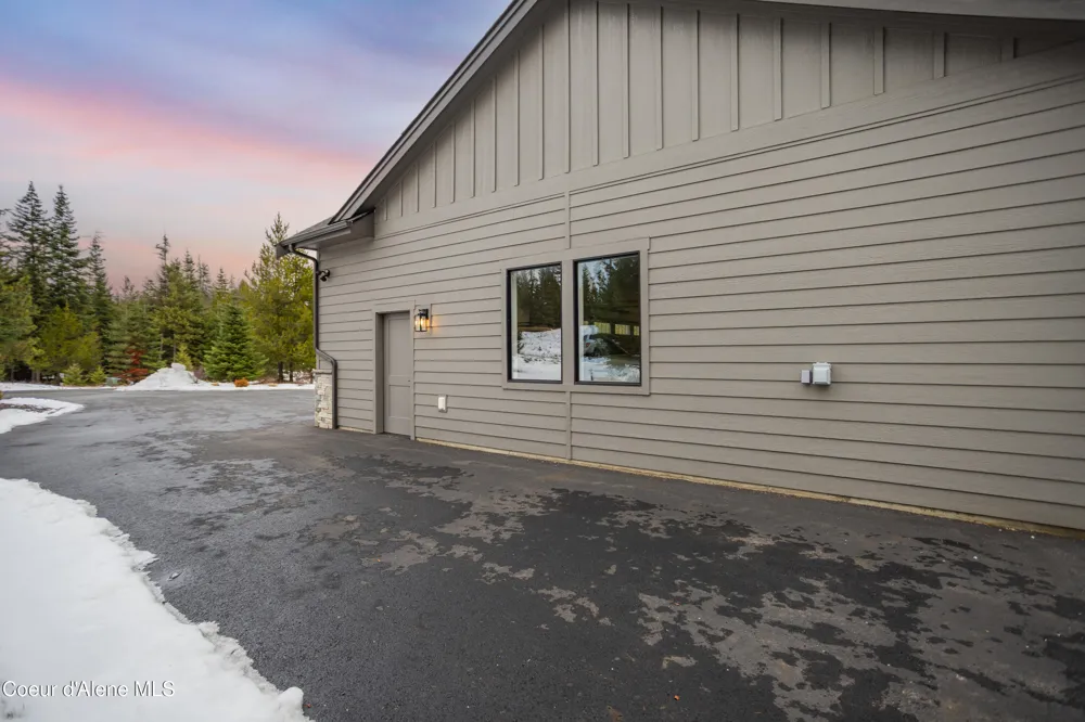227 Mesa Drive Athol, ID 83801