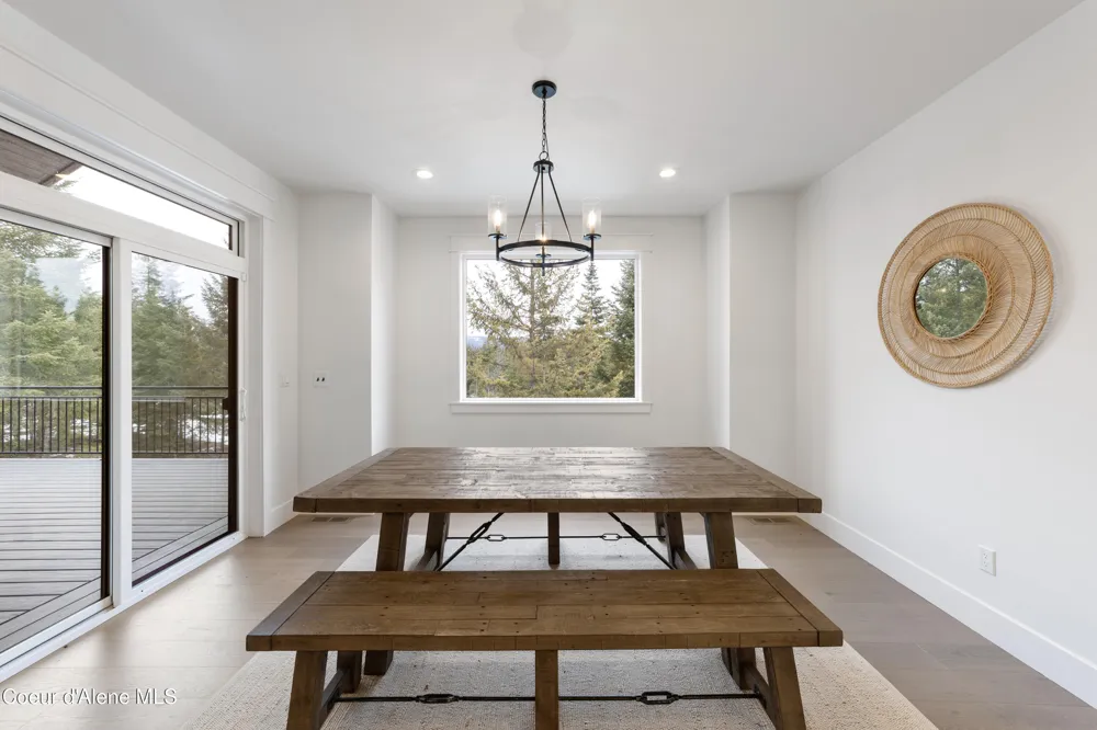 227 Mesa Drive Athol, ID 83801