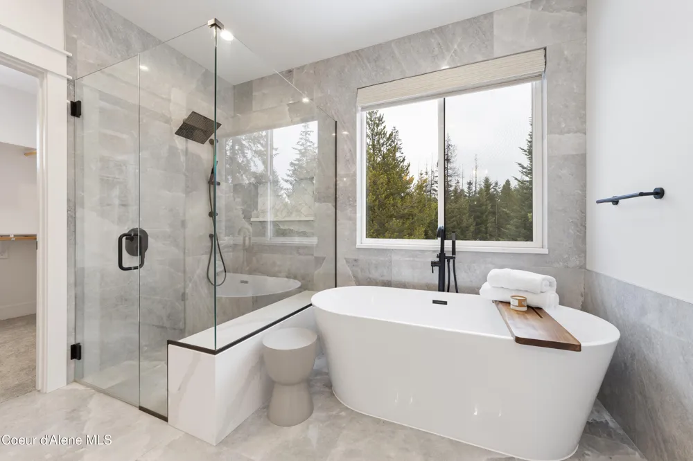 227 Mesa Drive Athol, ID 83801