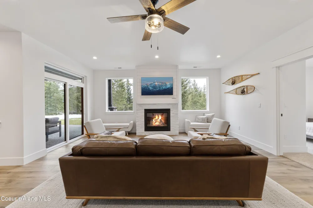 227 Mesa Drive Athol, ID 83801